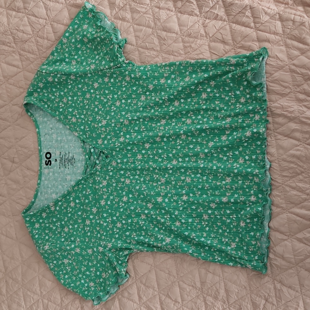 3/20 SO green medium floral t shirt
